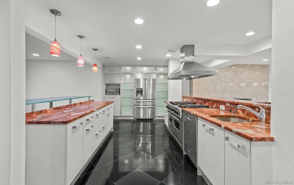 3516 Bertha Drive Baldwin NY 11510