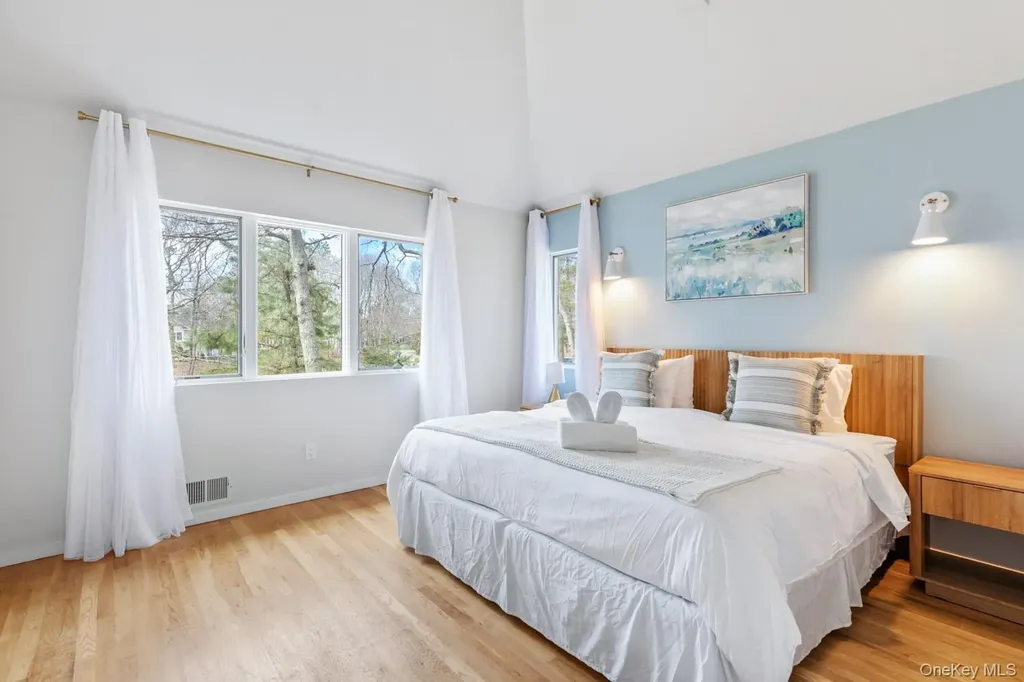 12 Douglas Court Hampton Bays NY 11946