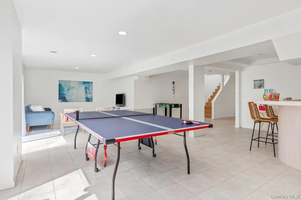 12 Douglas Court Hampton Bays NY 11946
