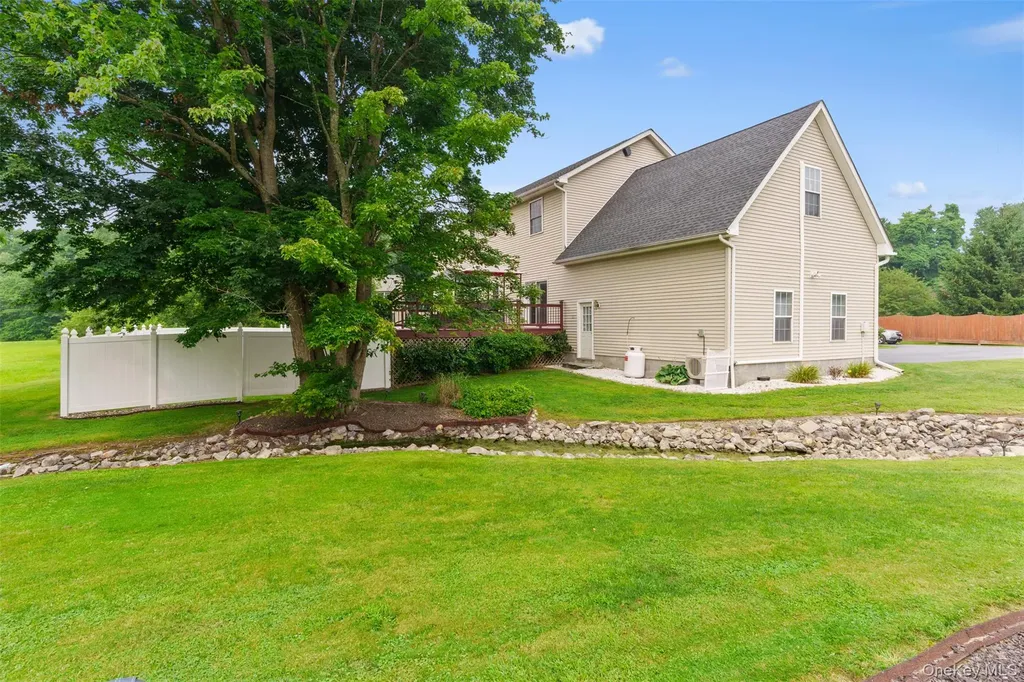 2171 Route 32 Saugerties NY 12477