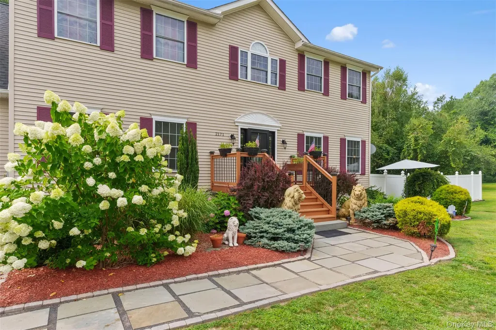 2171 Route 32 Saugerties NY 12477