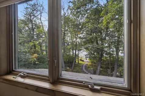 299 Zane Grey Way Barryville NY 12719
