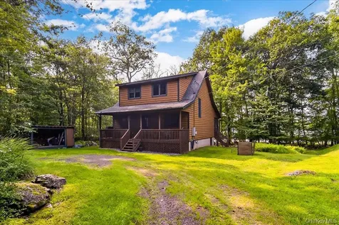 299 Zane Grey Way Barryville NY 12719