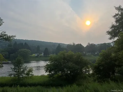299 Zane Grey Way Barryville NY 12719