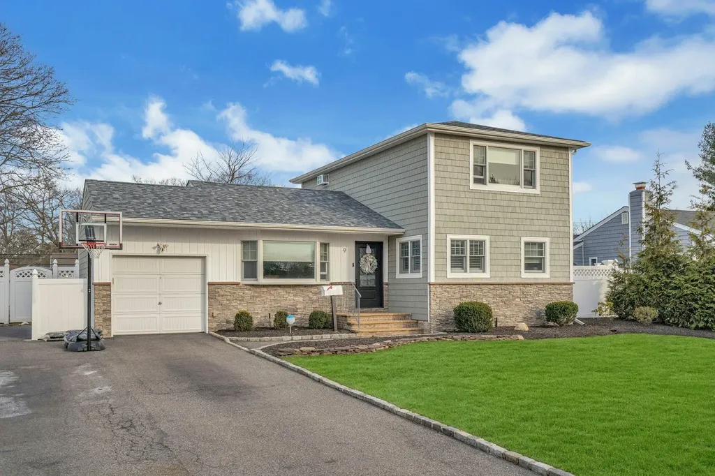 9 Orchid Lane Commack NY 11725