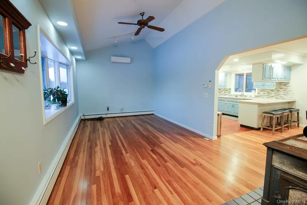 176 Gardnerville Road New Hampton NY 10958