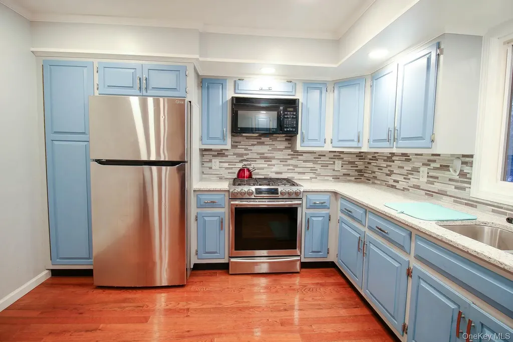 176 Gardnerville Road New Hampton NY 10958