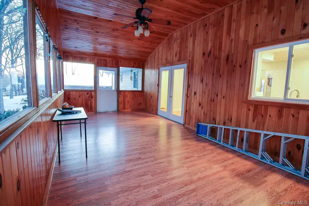 176 Gardnerville Road New Hampton NY 10958