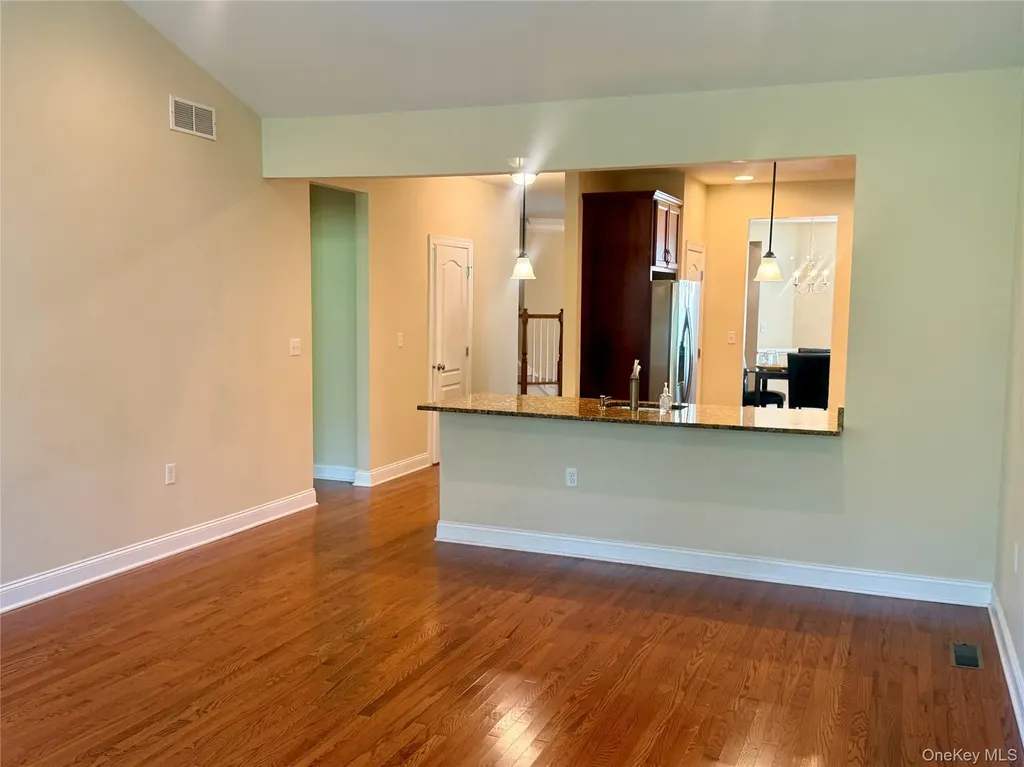 15 Evan Court Fishkill NY 12524