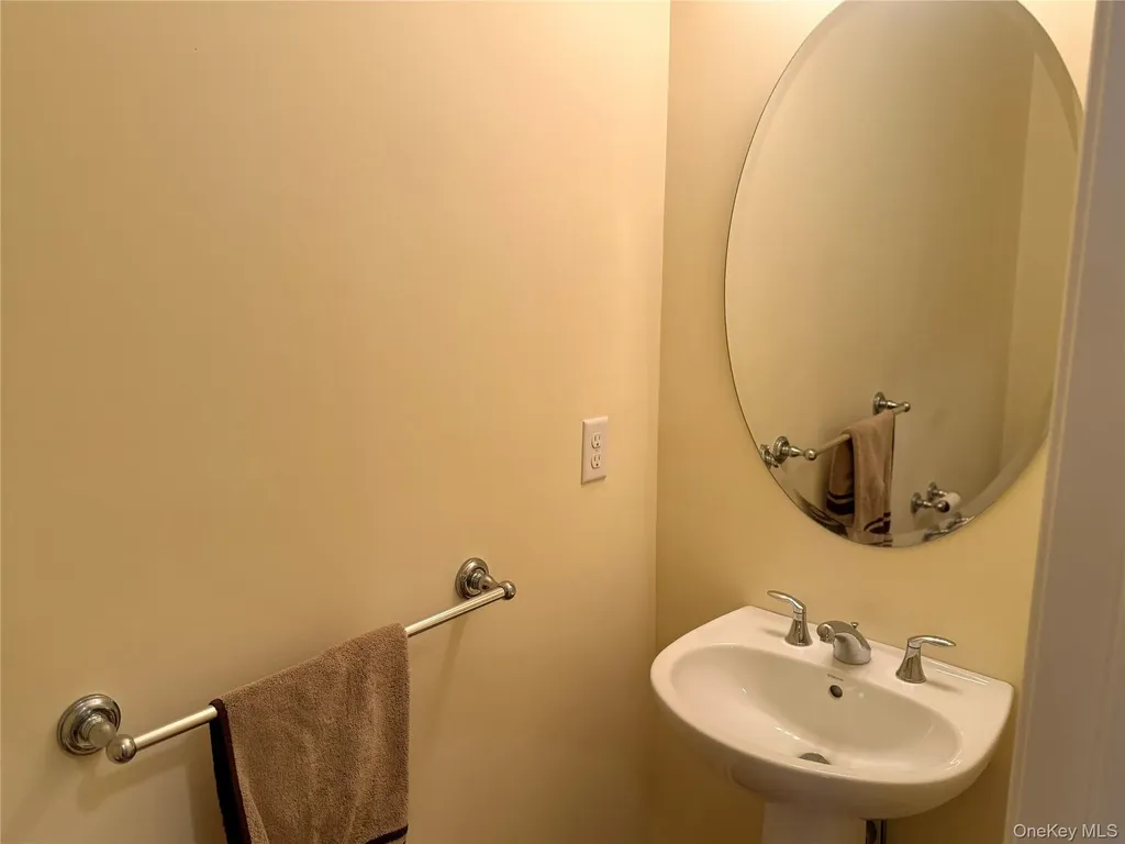 15 Evan Court Fishkill NY 12524