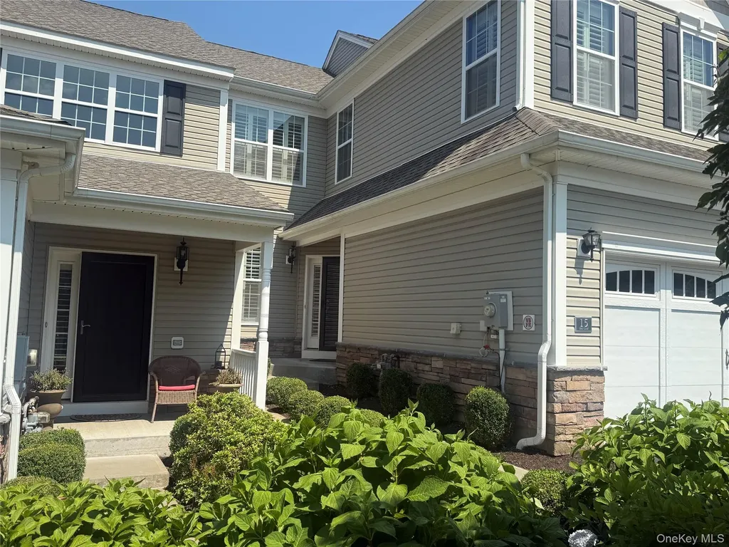 15 Evan Court Fishkill NY 12524