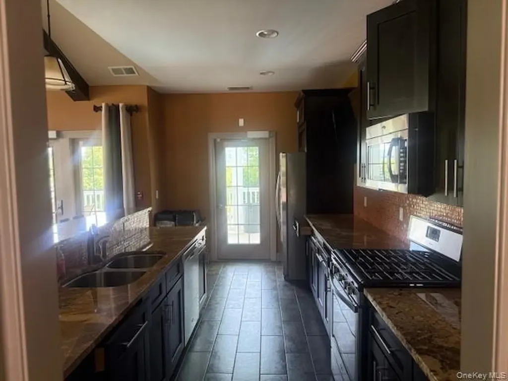 15 Evan Court Fishkill NY 12524