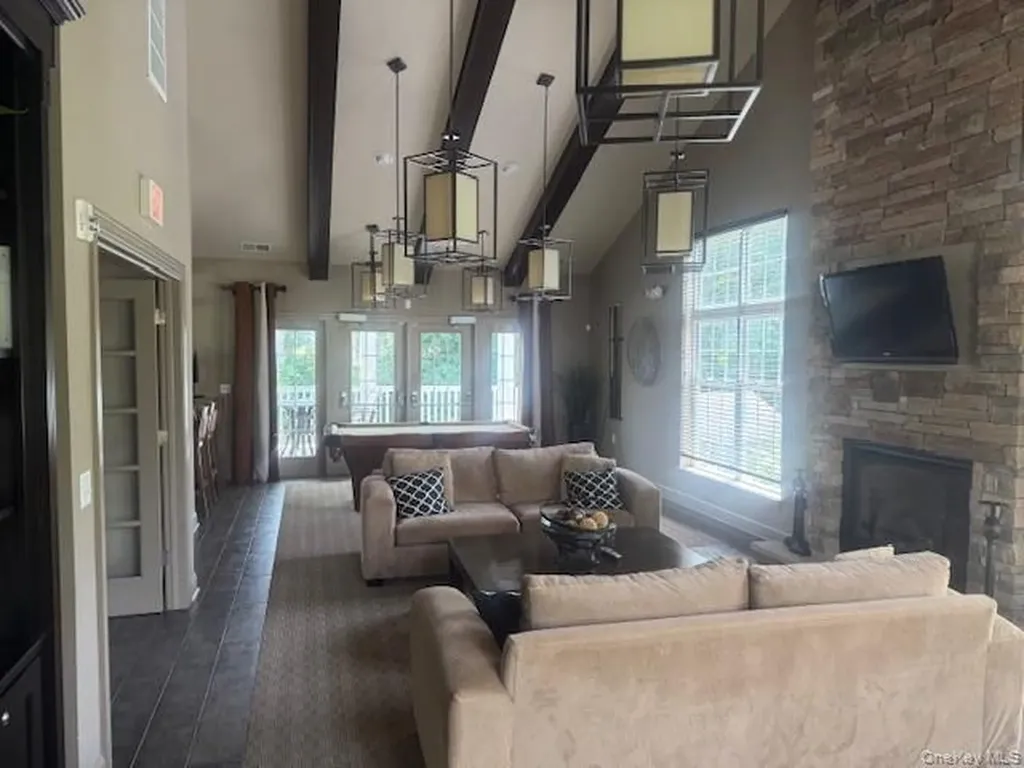 15 Evan Court Fishkill NY 12524
