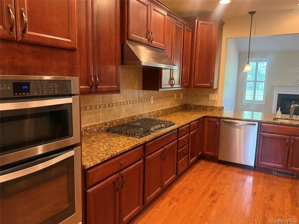 15 Evan Court Fishkill NY 12524