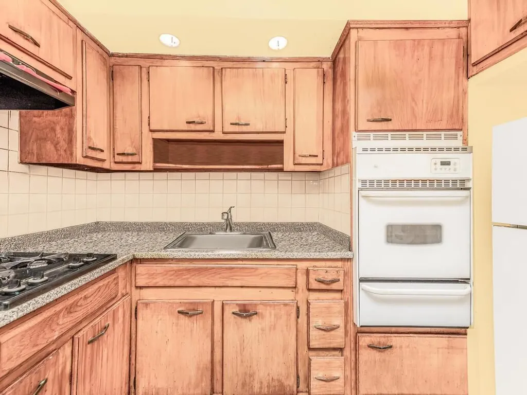 3039 Ely Avenue Bronx NY 10469