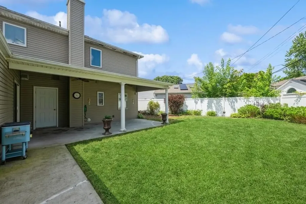 15 Budd Court Bethpage NY 11714