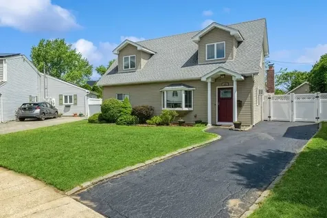 15 Budd Court Bethpage NY 11714
