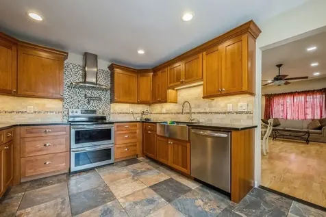 15 Budd Court Bethpage NY 11714