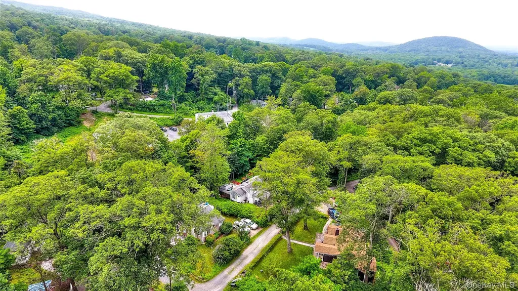 5 Orchard Trail Monroe NY 10950