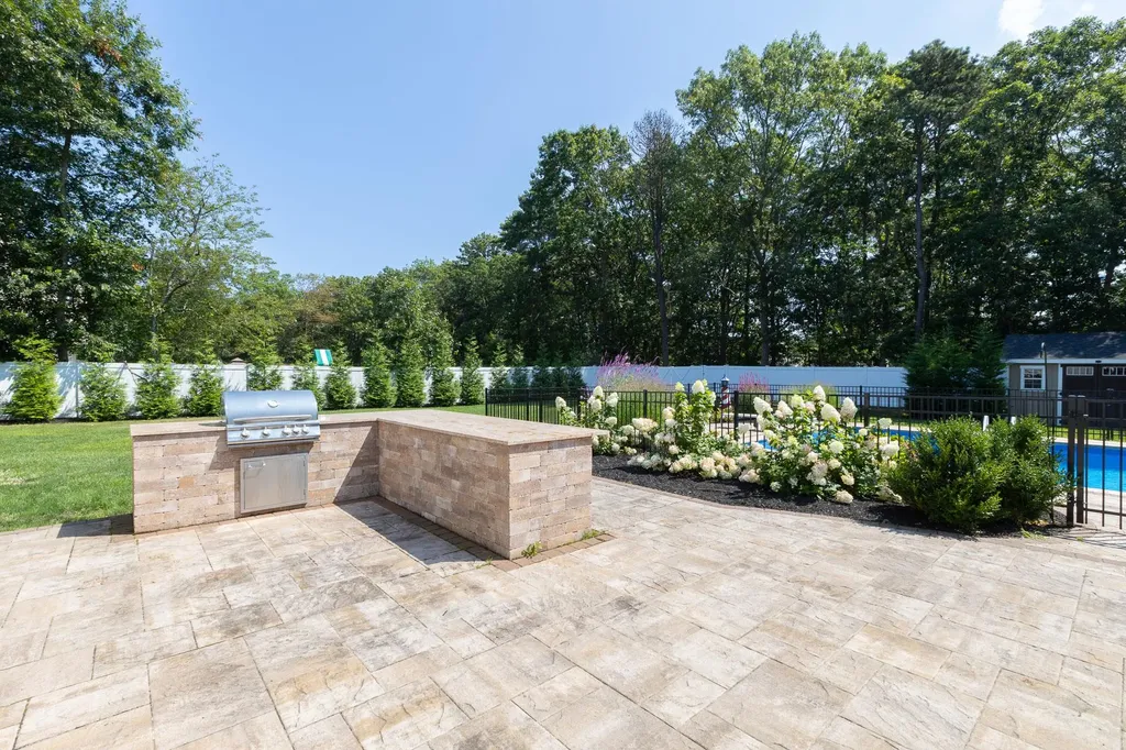 45 Old Saddle Road Ridge NY 11961