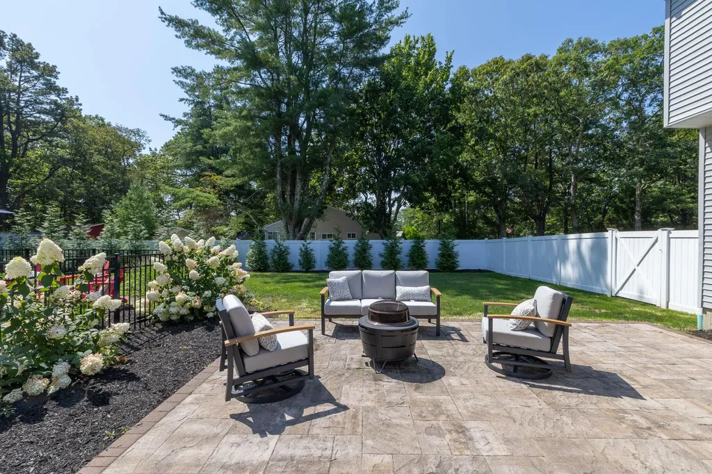 45 Old Saddle Road Ridge NY 11961