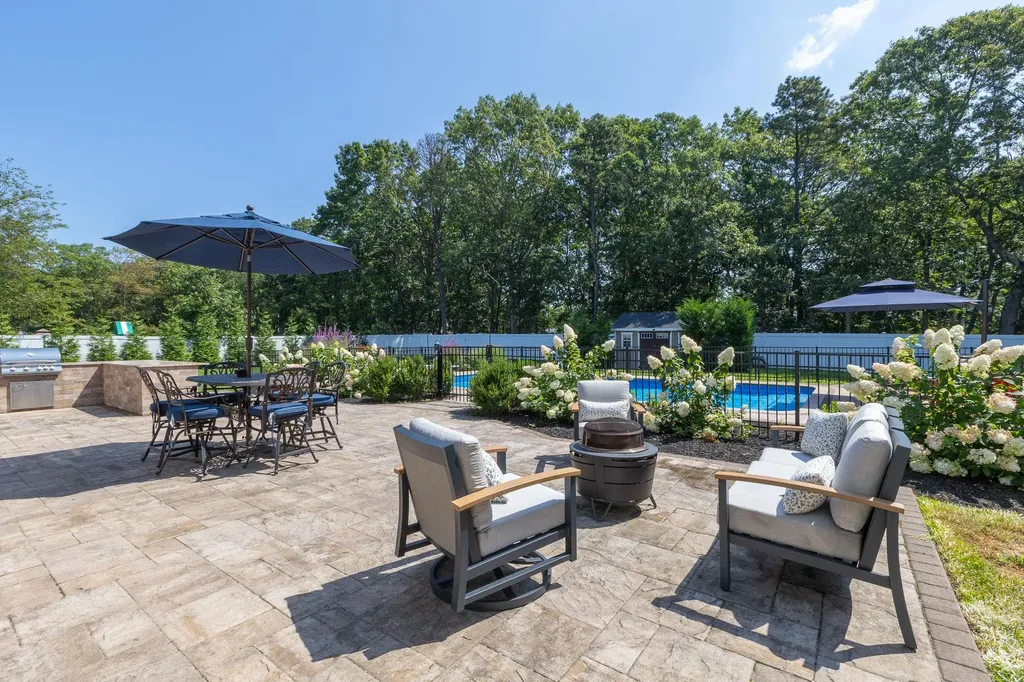 45 Old Saddle Road Ridge NY 11961