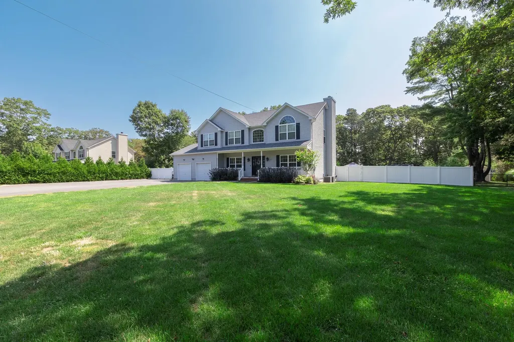 45 Old Saddle Road Ridge NY 11961