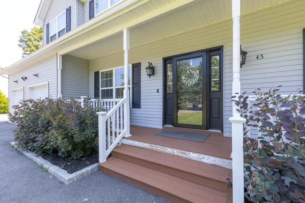 45 Old Saddle Road Ridge NY 11961