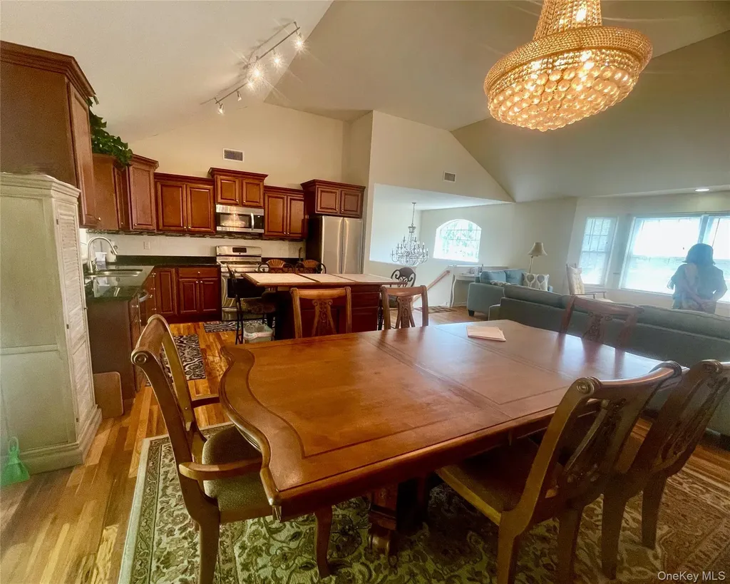 24 3rd Street Middletown NY 10940