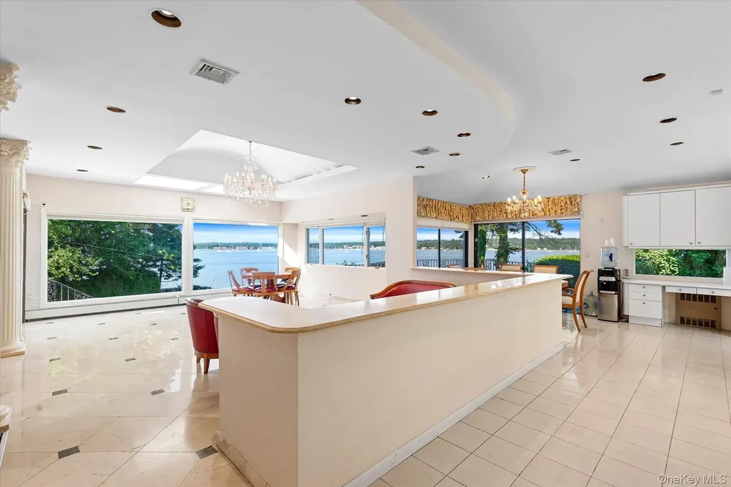 512 E Shore Road Great Neck NY 11024