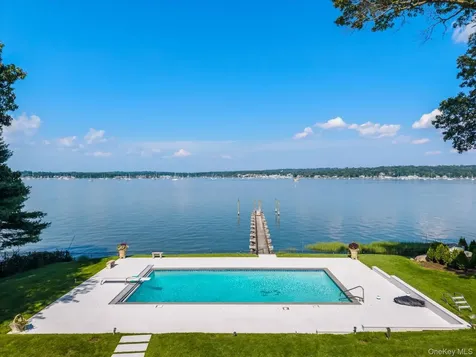 512 E Shore Road Great Neck NY 11024