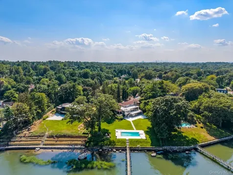 512 E Shore Road Great Neck NY 11024