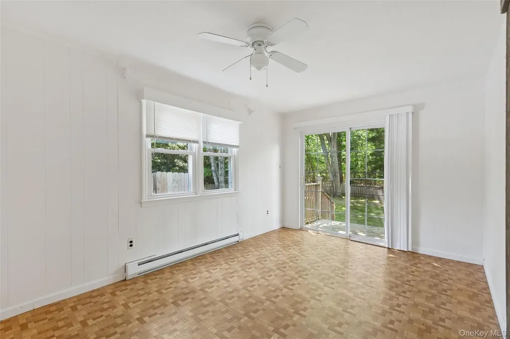 4 E End Avenue East Quogue NY 11942