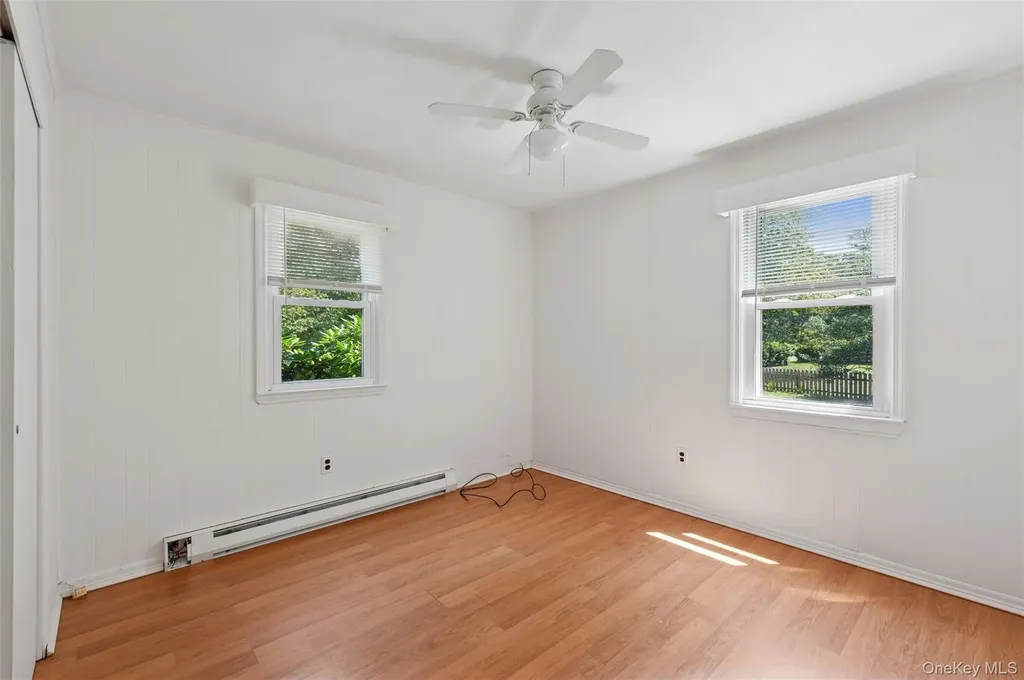 4 E End Avenue East Quogue NY 11942
