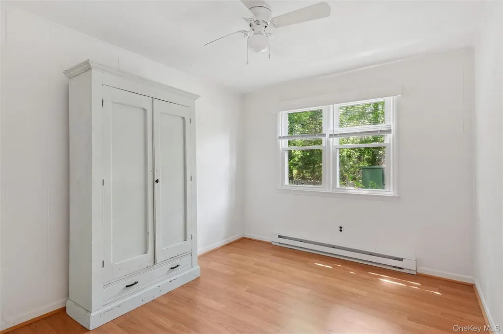 4 E End Avenue East Quogue NY 11942