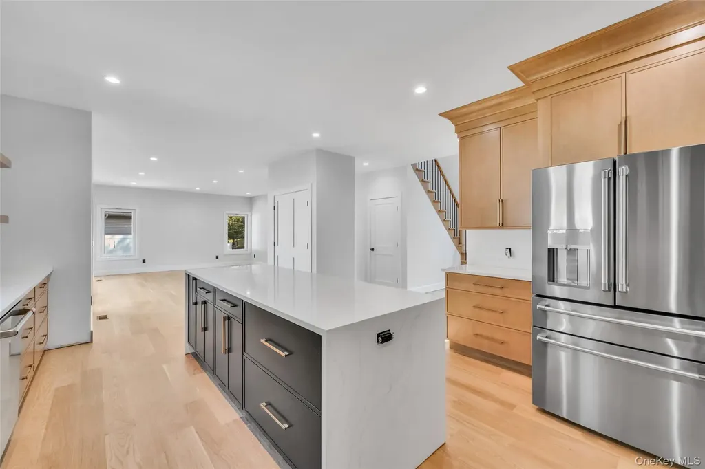 628 Meadow Road Smithtown NY 11754