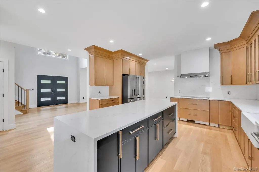 628 Meadow Road Smithtown NY 11754