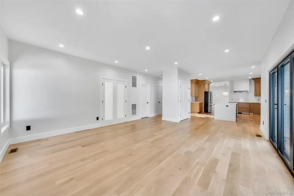 628 Meadow Road Smithtown NY 11754