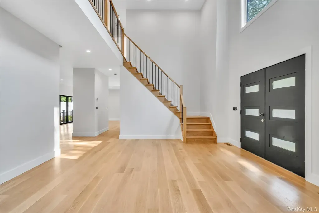 628 Meadow Road Smithtown NY 11754