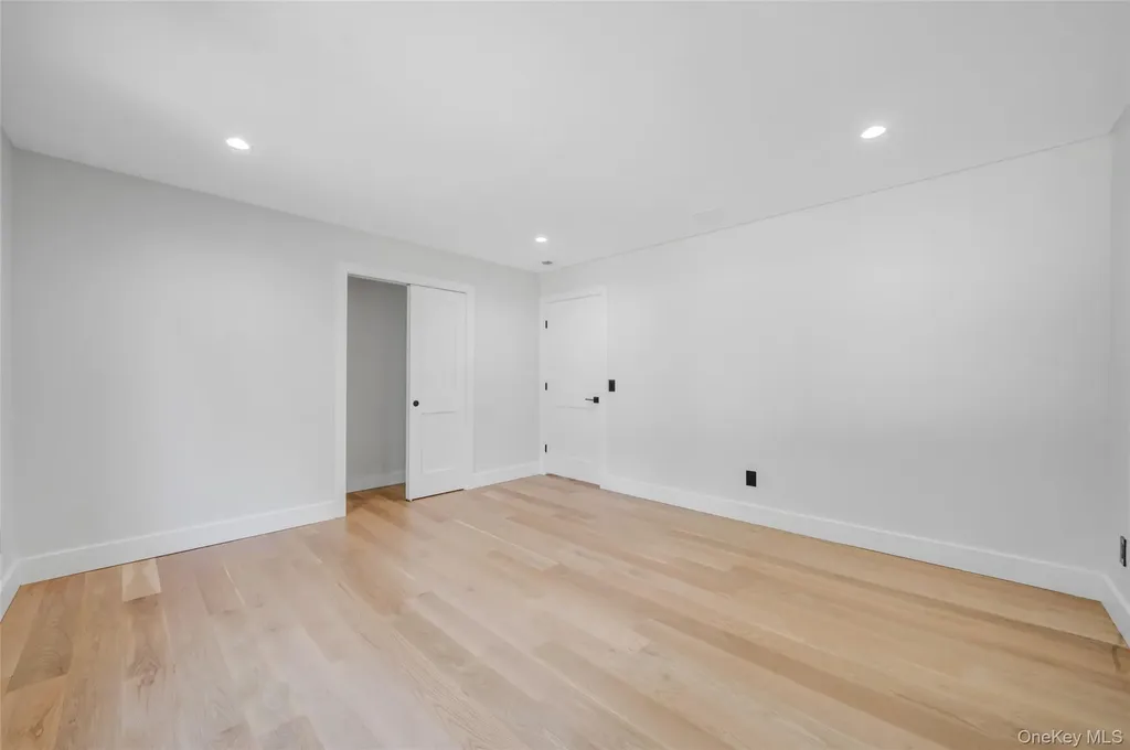 628 Meadow Road Smithtown NY 11754