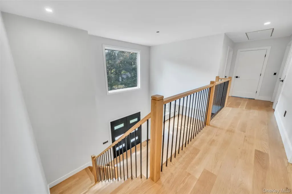 628 Meadow Road Smithtown NY 11754