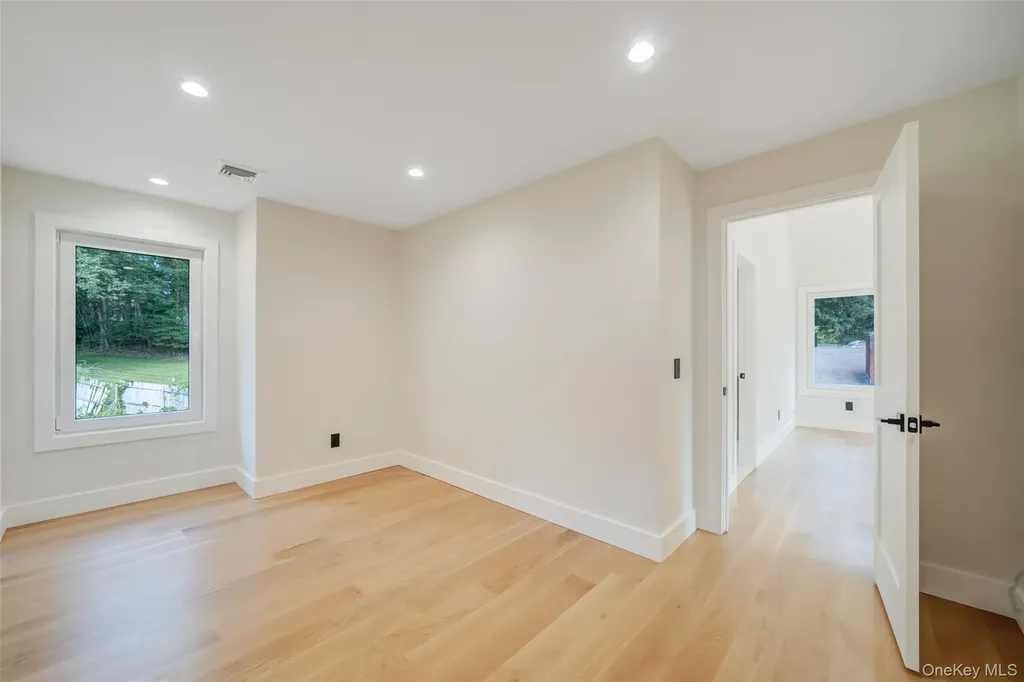 628 Meadow Road Smithtown NY 11754