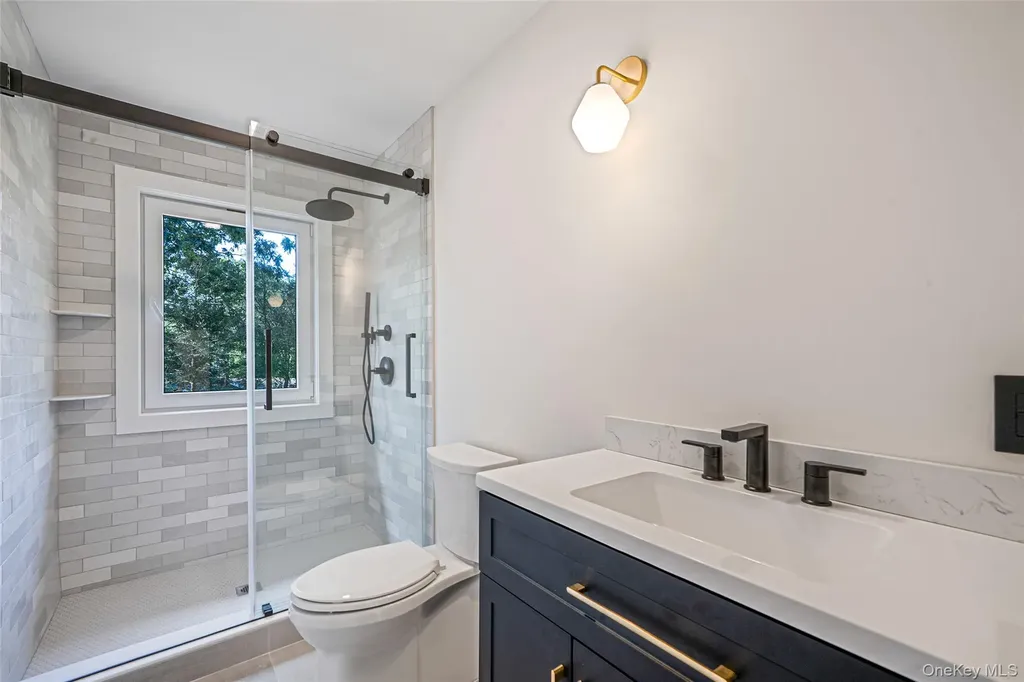 628 Meadow Road Smithtown NY 11754