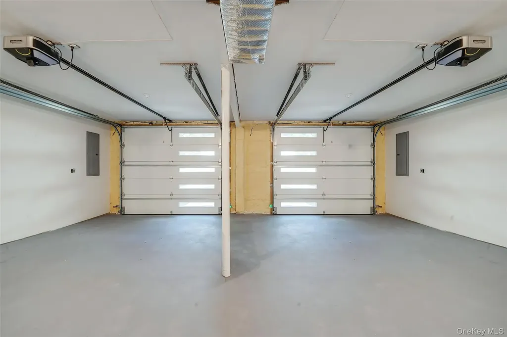 628 Meadow Road Smithtown NY 11754