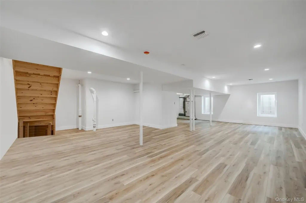 628 Meadow Road Smithtown NY 11754
