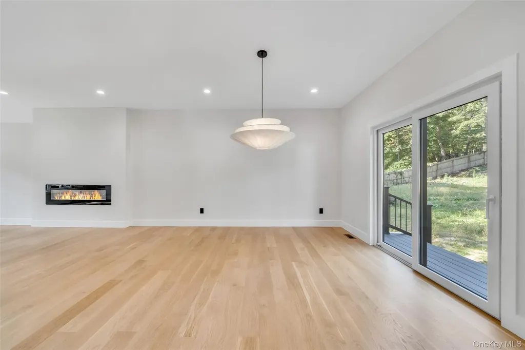 628 Meadow Road Smithtown NY 11754