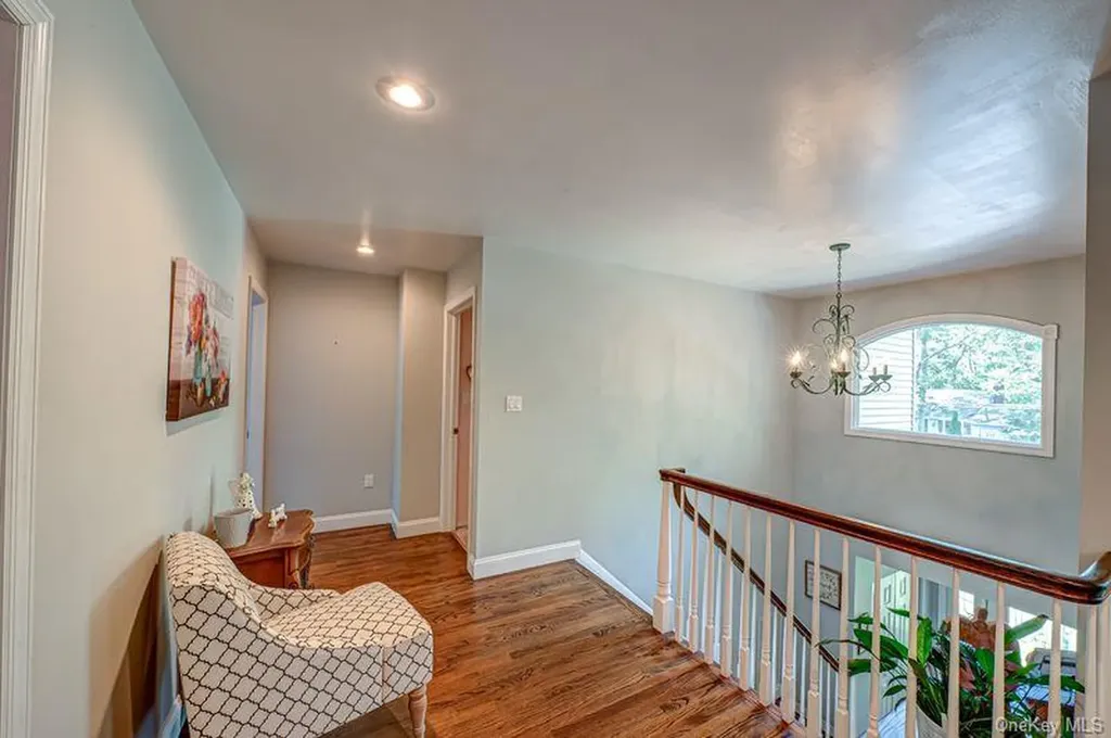 29 Bailey Avenue Babylon NY 11702
