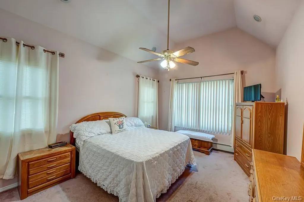 29 Bailey Avenue Babylon NY 11702