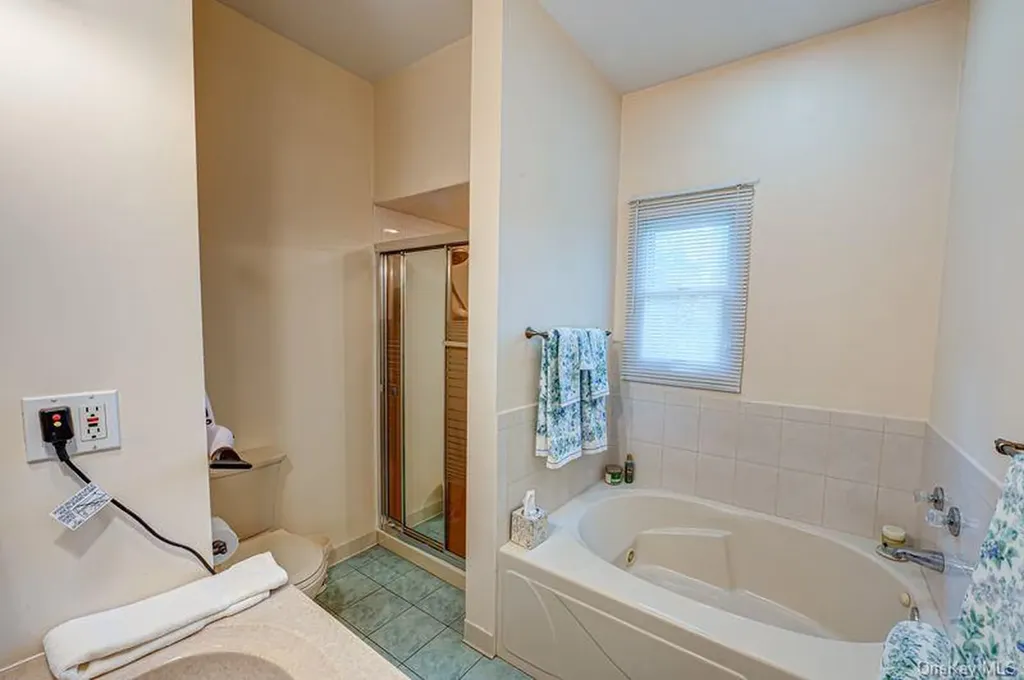 29 Bailey Avenue Babylon NY 11702