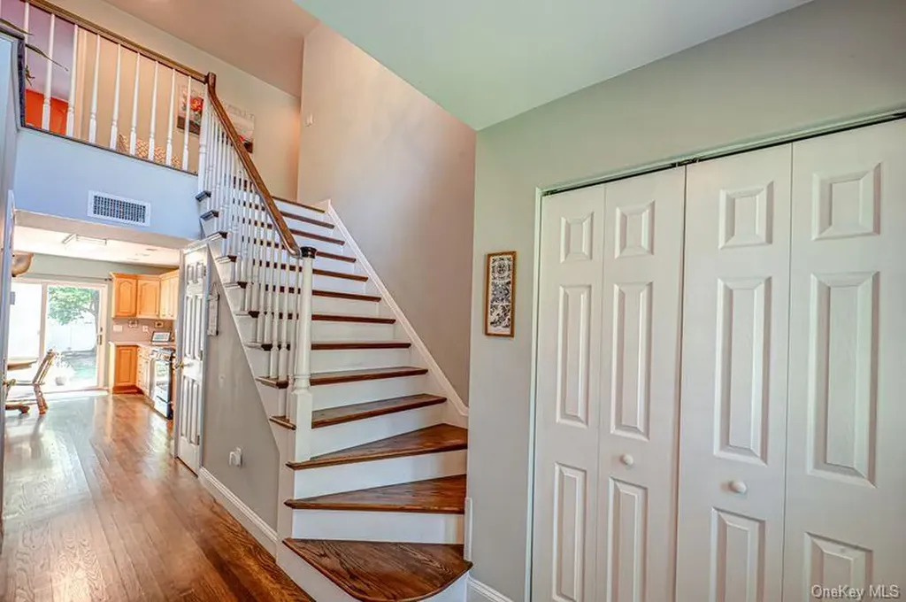 29 Bailey Avenue Babylon NY 11702